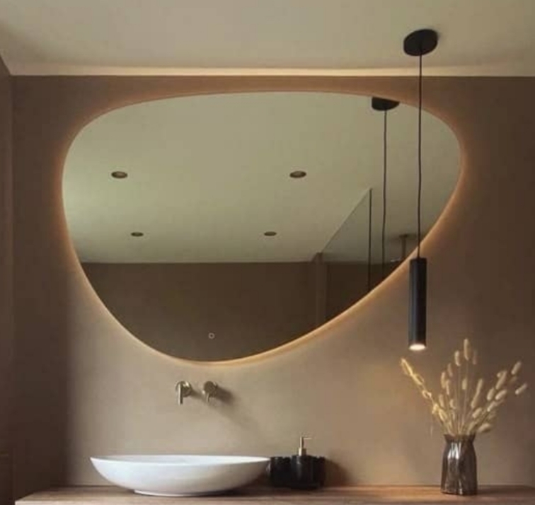 آیینه دفرمه