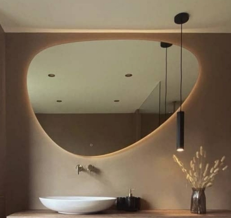 آیینه دفرمه